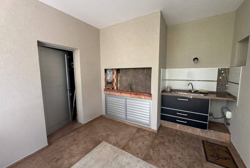 WhatsApp Image 2025-12-03 at 09.19.49